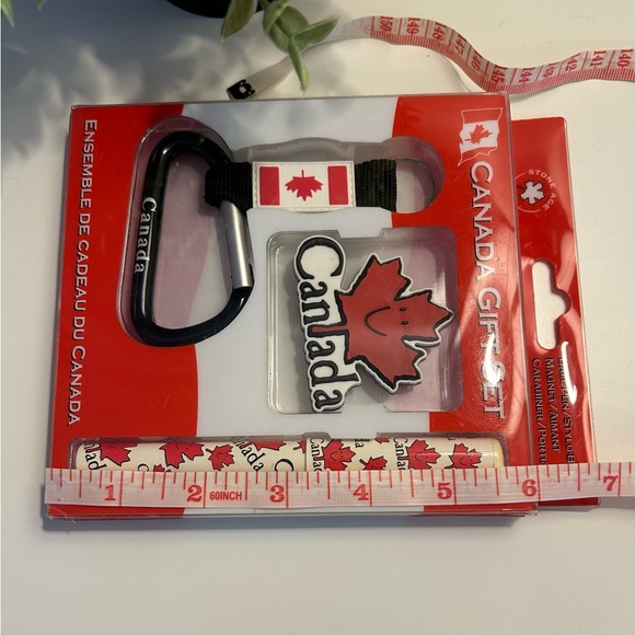 Canada gift set, pen, key chain, magnet - Picture 6 of 6